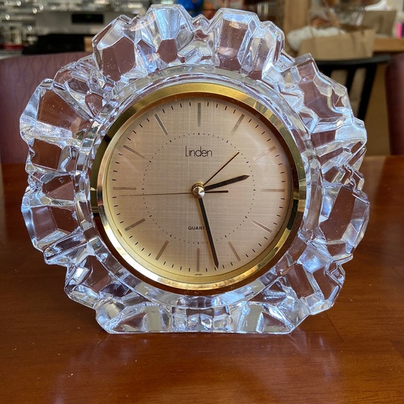 Linden Accents Vintage Linden Quartz Heavy Crystal Glass Mantle